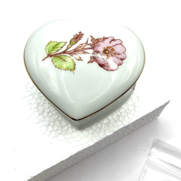 ❤️ Heart-Shaped Floral Trinket Box Schmidt Porcelana Brasil Porcelain Trinket - Picture 1 of 7